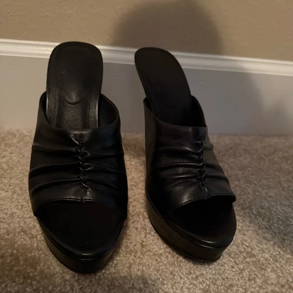 I.AM.GIA TIANA MULES IN BLACK - Picture 5 of 8